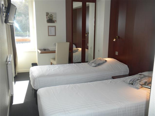Room n°8 OUESSANT 2sd floor river view  (10,40m²)