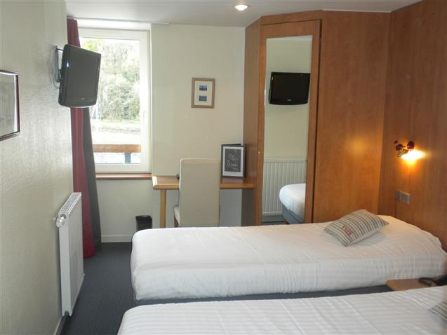 Room n°7, MOLENE 2s floor River View (10,65m² - Hôtel Le Marin  Auray