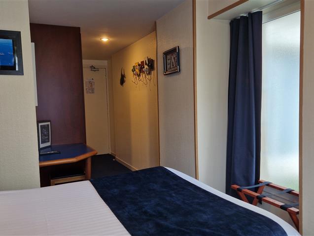 Room n°5, ILE AUX MOINES, 1st floor, queen size bed (11,45m²) - Hôtel Le Marin Auray