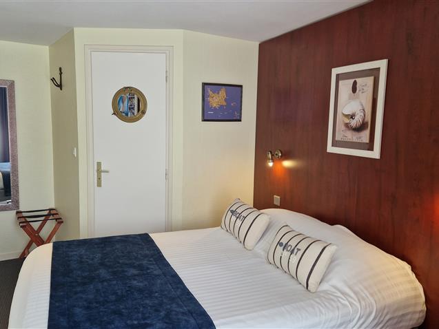 Room n°3, HOEDIC, 1st floor, River view, queen size bed (9,45m²) - Hôtel Le Marin Auray