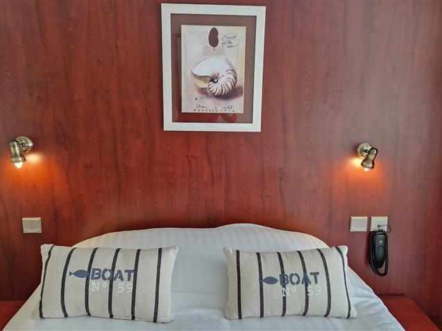 Room n°3, HOEDIC, 1st floor, River view, queen size bed (9,45m²) - Hôtel Le Marin Auray