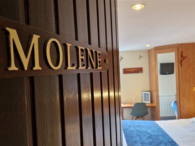 Room n°7, MOLENE, 2sd floor, queen size bed (10,65m²) - Hôtel Le Marin Auray