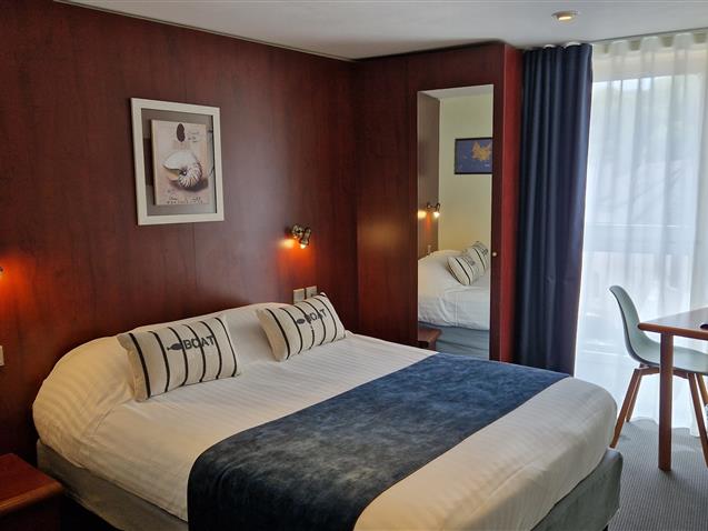 Room n°3, HOEDIC, 1st floor, River view, queen size bed (9,45m²) - Hôtel Le Marin Auray