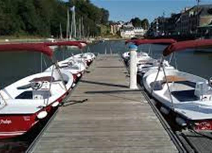 TY BAGOU Electric boats without a license Port of St Goustan Auray