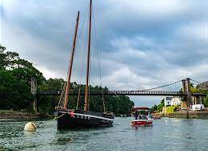 TY BAGOU Electric boats without a license Port of St Goustan Auray