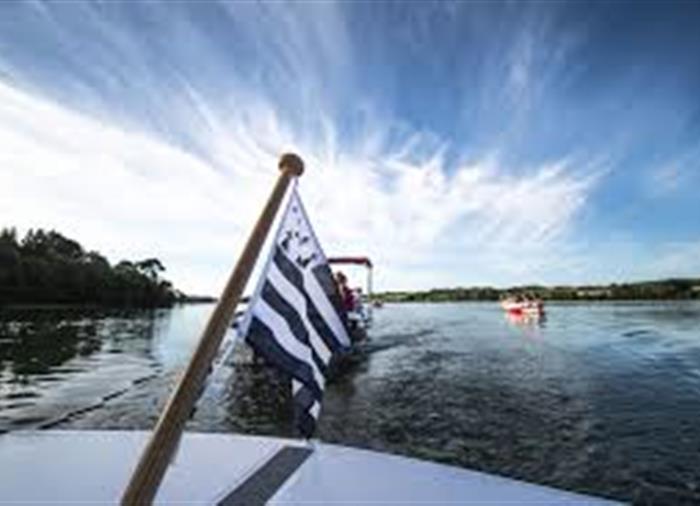 TY BAGOU Electric boats without a license Port of St Goustan Auray