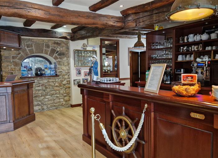 Bar and terrace reserved for hotel guests - saint goustan, 56